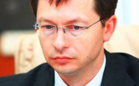 Экс-министр осужден на 3 года