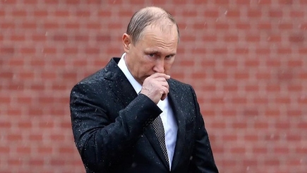 Соцопросы: половина россиян недовольна властями, рейтинг доверия Путину — на историческом минимуме