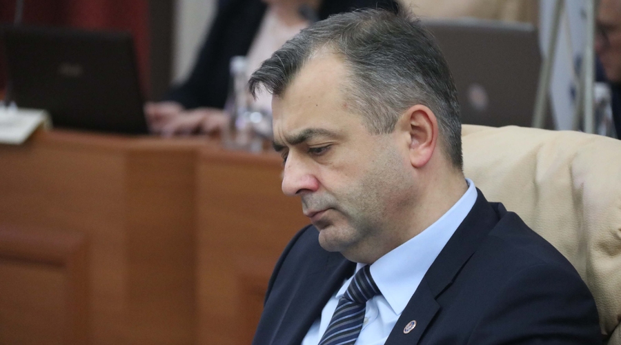 Сегодня в парламенте будут голосовать вотум доверия новому премьер-министру
