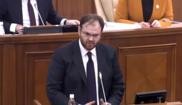 Парламент проголосовал за назначение Сергея Чокли новым главой НБМ