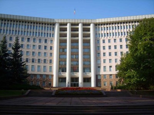 Выборы в парламент могут пройти в 2015 году