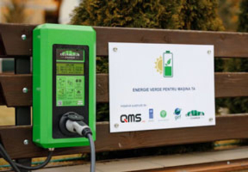 В Кишиневе открылась первая в Молдове станция зарядки электромобилей, добывающая энергию из солнечных панелей