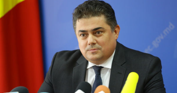 Октавиан Калмык подал в отставку с поста директора НАРЭ
