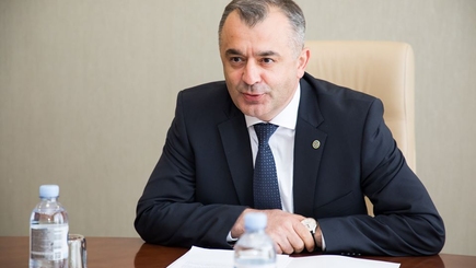 В отсутствие парламентского большинства, правительство взяло на себя ответственность за четыре законопроекта