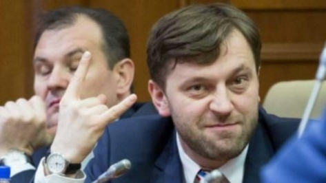 Скандал! Думитру Алайба незаконно работал в Госконцелярии