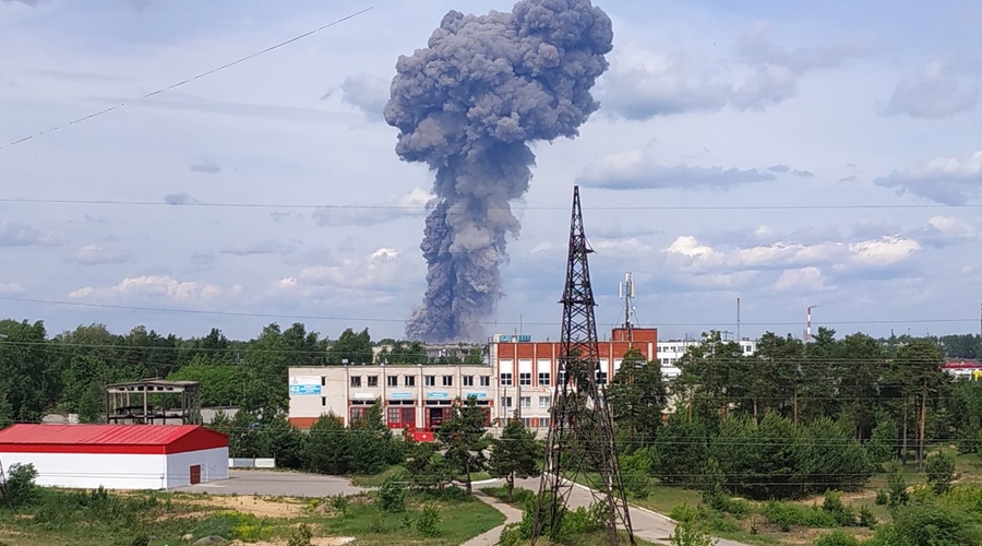 При взрыве на заводе в Дзержинске пострадали 38 человек