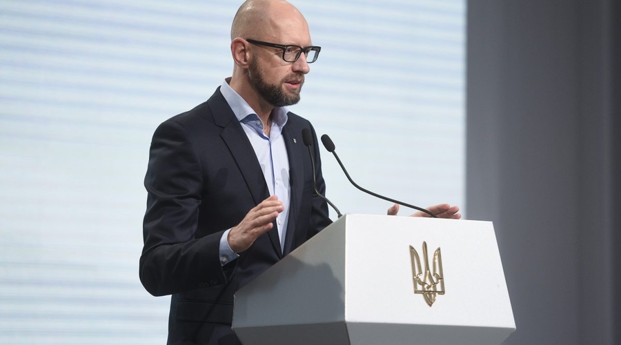 Яценюка задержали в Женеве по запросу России
