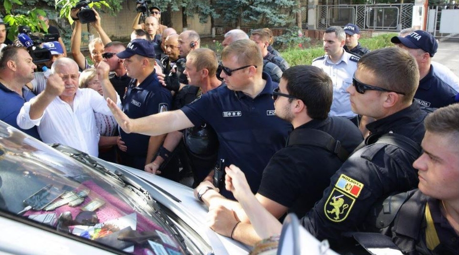 По итогам протеста оппозиции заведено уголовное дело, один человек задержан