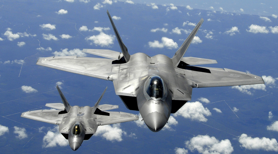 США направили истребители F-22 к Черному морю