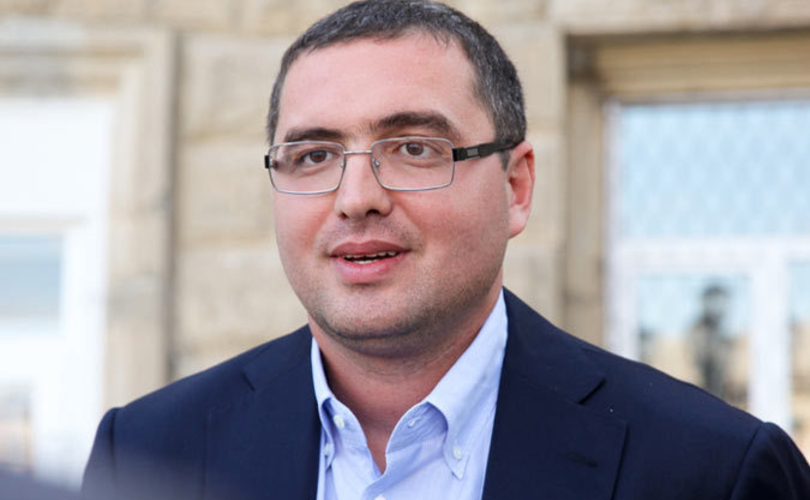 «ПИПЛ ХАВАЕТ» или ищите мэра Бельц в караоке!