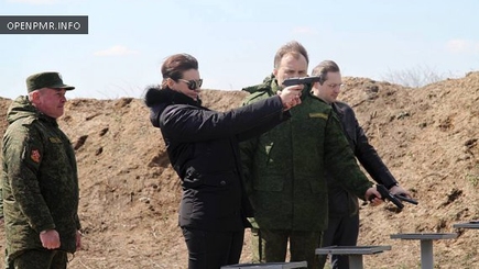Это подготовка к  войне? А может к местным выборам?