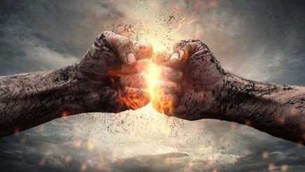 Проблемы России: раскол элит в борьбе за власть и автономизацию регионов