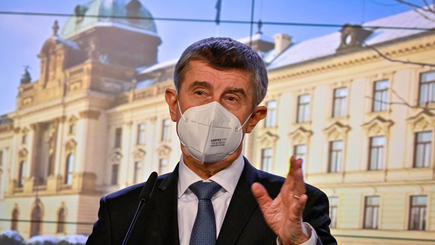 Премьер Чехии поспорил с президентом о двух версиях взрыва во Врбетице