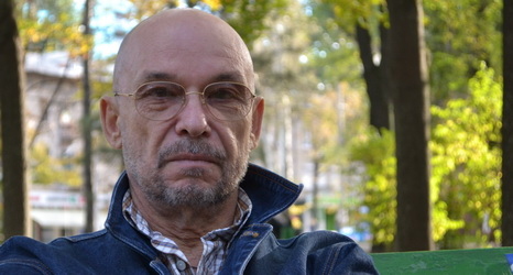 Больше слов! И много-много помощи от Москвы.