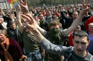 Психологи поняли, чем могут нравиться массовые скопления людей