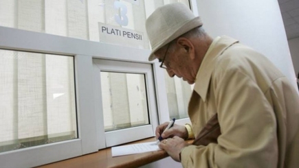 Пенсионерам предоставят материальную помощь к пасхальным праздникам в размере 600 леев