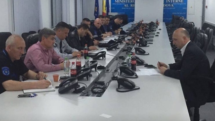 Правительство собралось на срочное заседание
