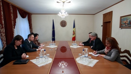 Андриан Канду: 