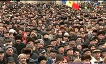 Площадь «давит» на Мариана Лупу  «от имени народа» и грозит вторым 7 апреля…