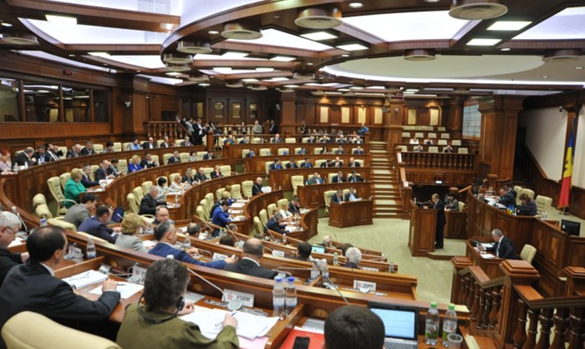 Парламент Республики Молдова осуждает Холокост