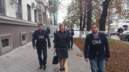 30 суток ареста получила замминистра финансов