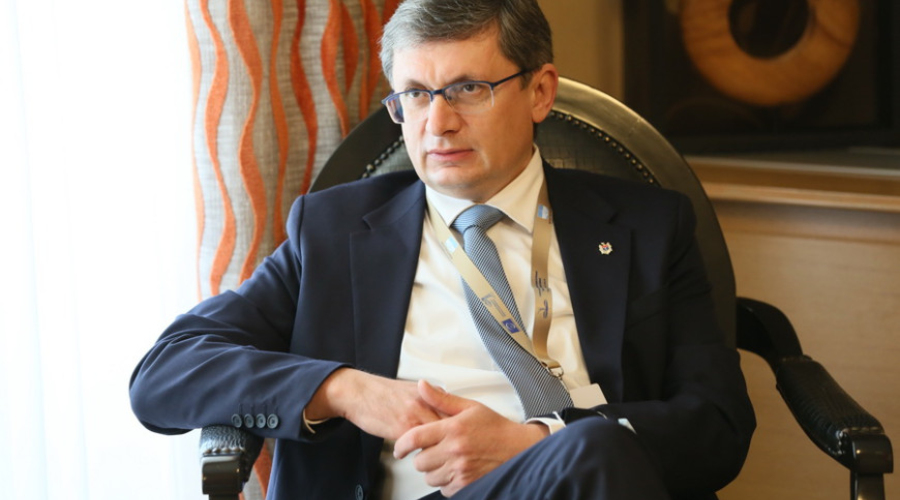 Кого выбирает PAS на съезде партии?