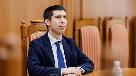 И что делают те, кто «на переднем крае»?