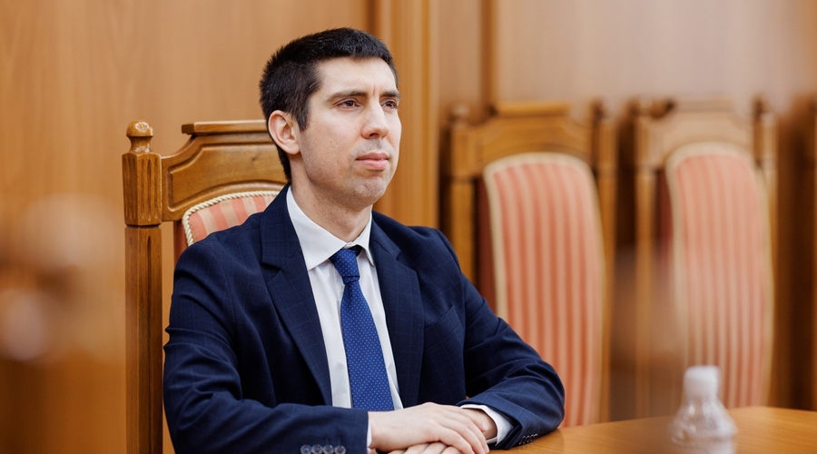 И что делают те, кто «на переднем крае»?