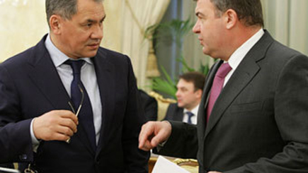 Путин отправил в отставку министра обороны Анатолия Сердюкова. Новый министр - Сергей Шойгу