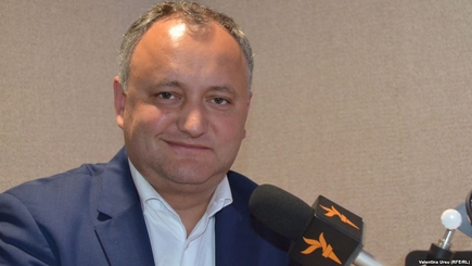 Додон подписал указ об отставке министра обороны Анатола Шалару