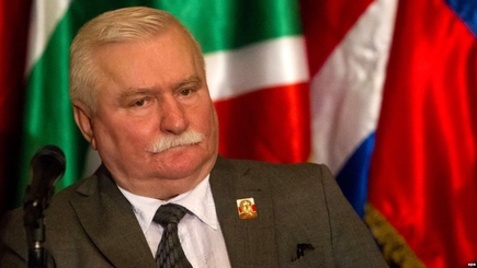 «Не могу сидеть сложа руки». Лех Валенса — о «Нобеле» для Олега Сенцова