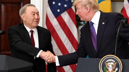 Застолбить Казахстан. Почему Трамп предложил перевезти 
