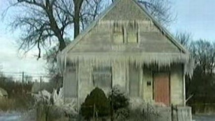 Готовь сани летом...