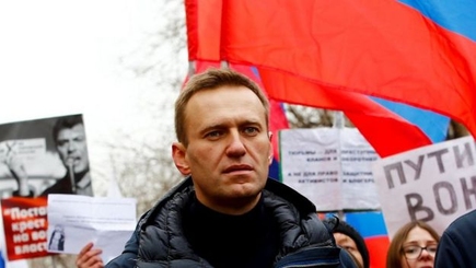 Москве грозят санкциями за Навального