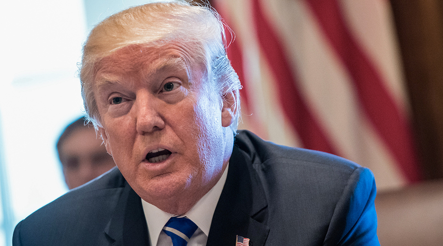 Трамп ответил на критику из-за звонка Путину с поздравлениями
