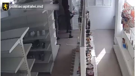 Видео нападения на офис в Ставченах