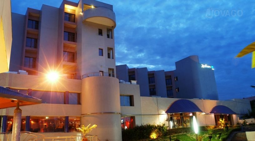 В отеле Radisson Blu в Мали в заложники захвачены не менее 170 человек