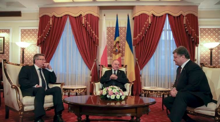 Президенты Польши и Украины Бронислав Коморовский и Пётр Порошенко прибыли в Молдову