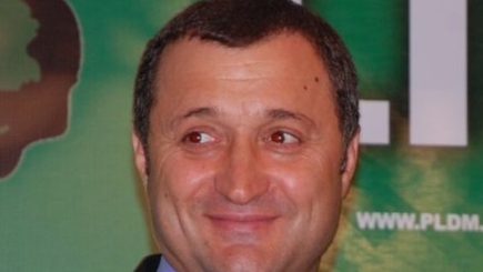 Владимир Филат стал врио. И машина президента ему не нужна,его  - лучше
