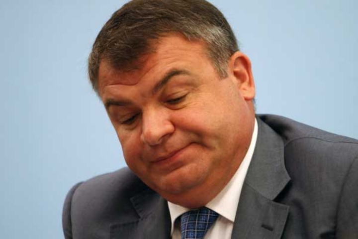Экс министр обороны России невыездной.