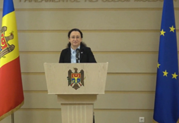Председатель парламентской комиссии по «Ландромату» утверждает, что прокуратура избегает ответов на вопросы комиссии