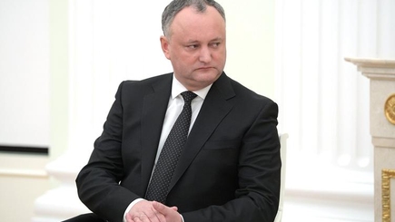 Запахло тюрьмой: при обыске у матери Додона изъяли денежные средства