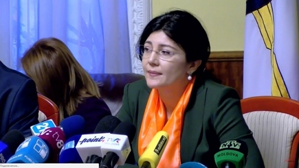 Раду грозится «вытащить за уши» из примарии чиновников, выполняющих партийные указания