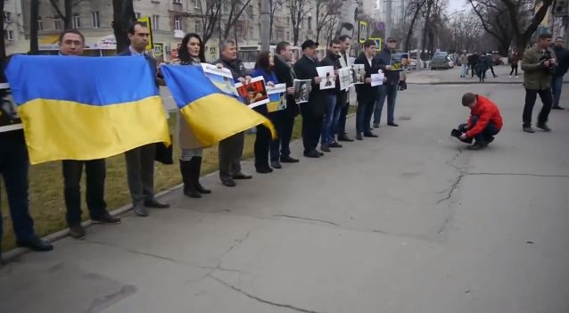 Протест перед посольством России в Кишиневе