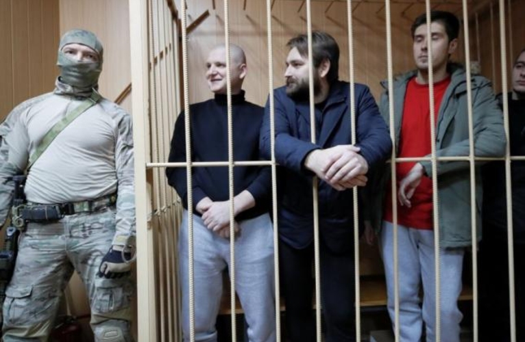 Обмен пленных начался: украинские политзаключенные летят домой