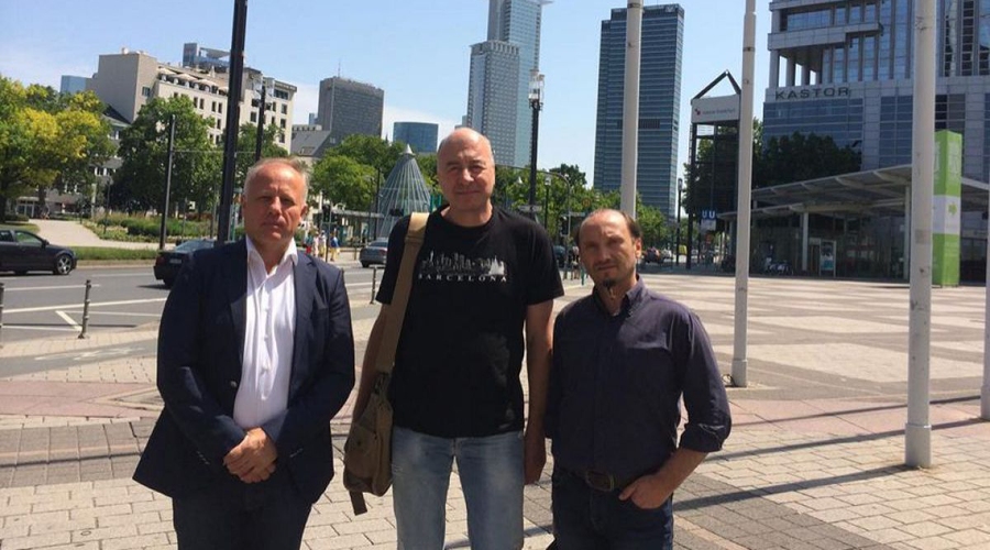 Что за мания преследует Кеяну?