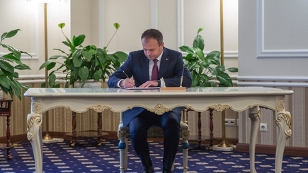 Андриан Канду промульгировал закон направленный на борьбу с иностранной пропагандой