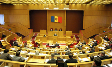 Парламент проголосовал за отставку Виктора Парликова