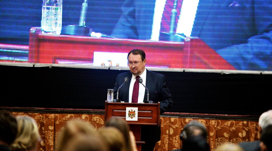 Министр юстиции Александр Тэнасе уходит в отставку