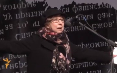 Выступление актрисы Лии Ахеджаковы на митинге 
